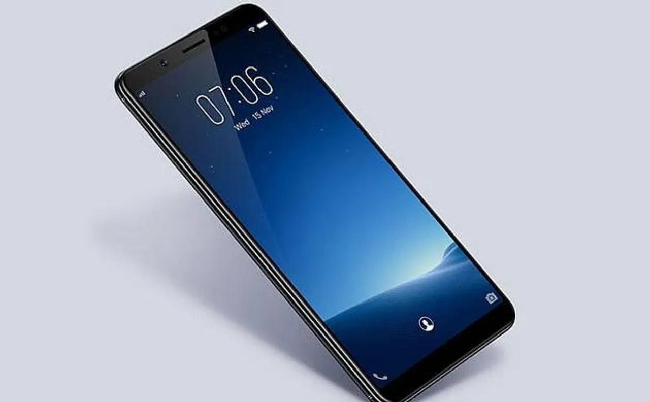 नए साल में VIVO ने V7 के दाम में की कटौती, अब सिर्फ 16,990 रु में उपलब्ध