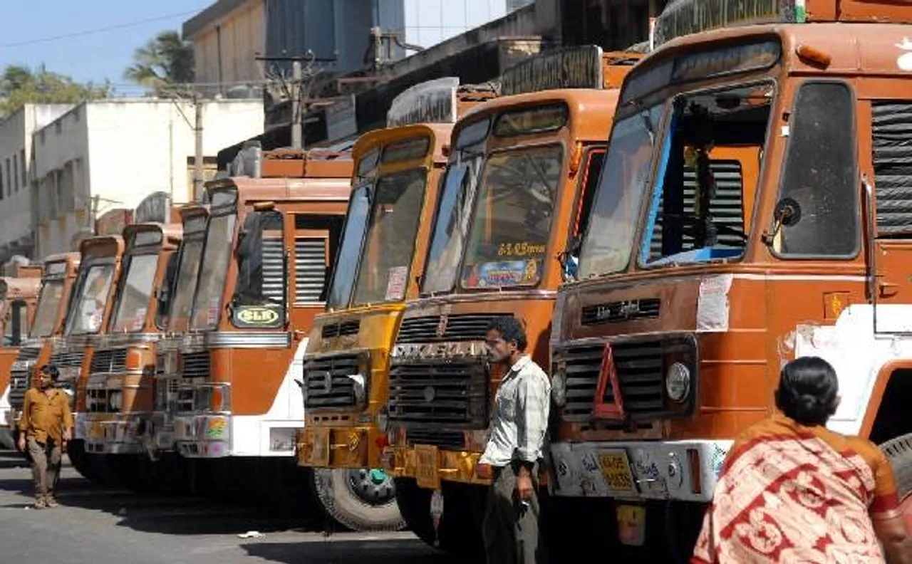 #YearEnder2017: सबसे बड़ा कर सुधार GST हुआ लागू, जानें अब तक कैसा रहा असर
