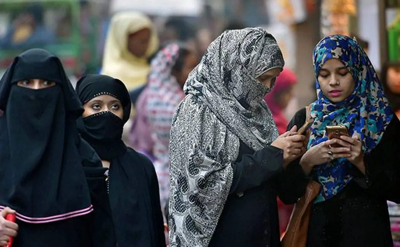राज्यसभा में आज पेश नहीं होगा ट्रिपल तलाक बिल, विपक्ष को मनाएगी मोदी सरकार