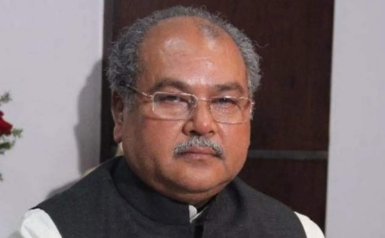 केंद्रीय मंत्री तोमर का विवादित बयान, मोदी और कांग्रेस नेताओं में मूंछ और पूंछ के बाल जितना फर्क