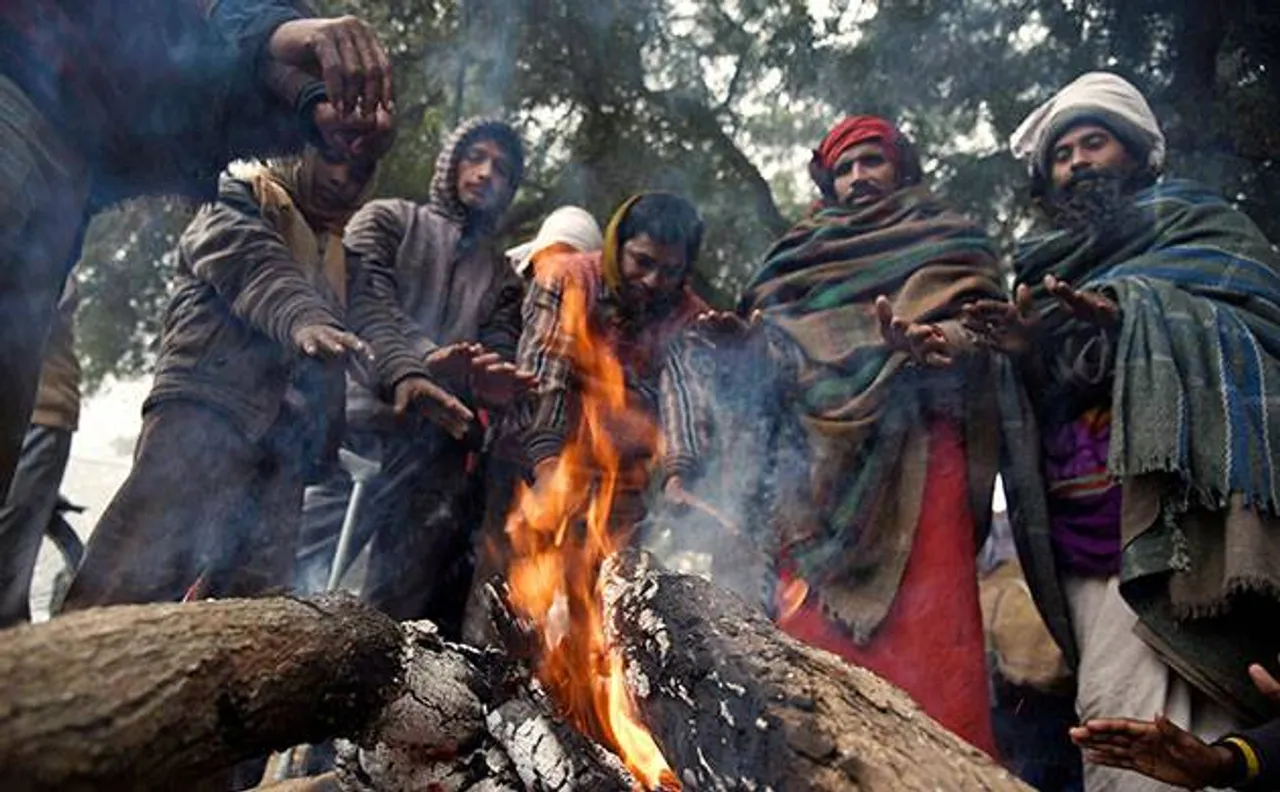 ठिठुरन के कारण बदलेगा स्कूलों का टाइम, 8.30 से पहले नहीं लगेंगी 8वीं तक की क्लास