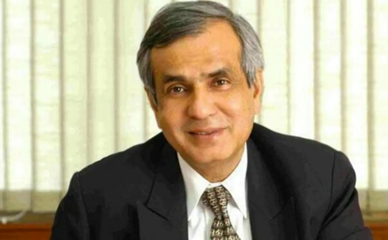 GDP को लेकर सरकार के बचाव में नीति आयोग, कहा-मनमोहन के आर्थिक सुधार से 1.1% हो गई थी GDP