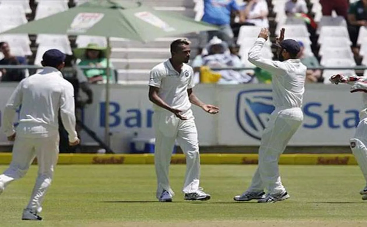 IND Vs SA: दूसरे दिन का खेल खत्म, 142 रनों की बढ़त के साथ द. अफ्रीका मजबूत