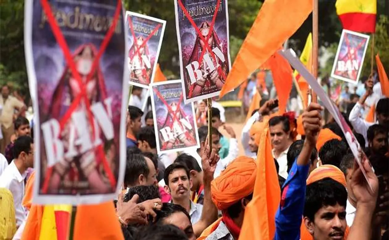 'पद्मावत' फिल्म पर पूरी तरह से बैन चाहती है करणी सेना, 27 जनवरी को चित्तौड़गढ़ में जुटेंगे राजपूत
