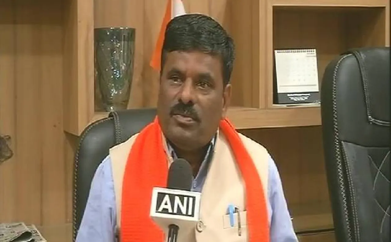 एक और BJP नेता के विवादित बोल, ज्योतिरादित्य सिंधिया के हाथ और जुबान काटने की कही बात