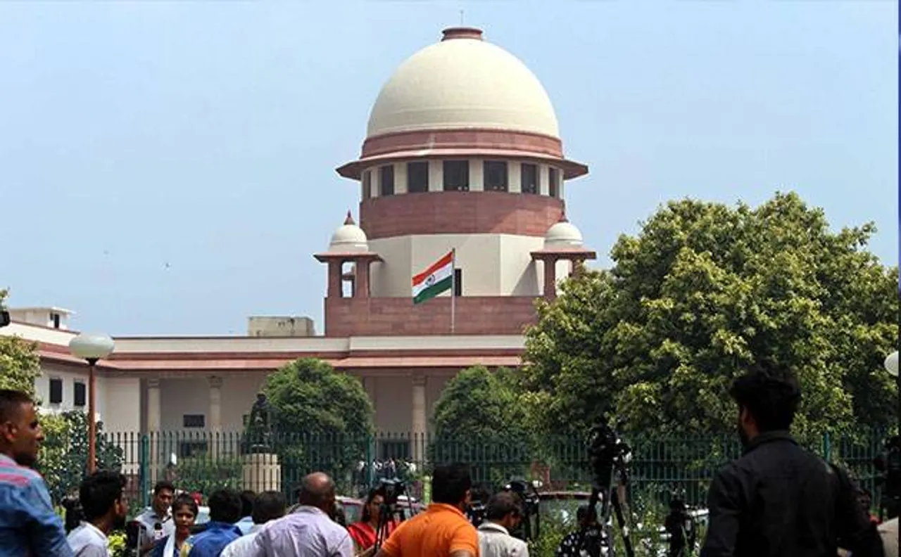 अब सिनेमाघरों में राष्ट्रगान अनिवार्य नहीं, सुप्रीम कोर्ट ने बदला फैसला