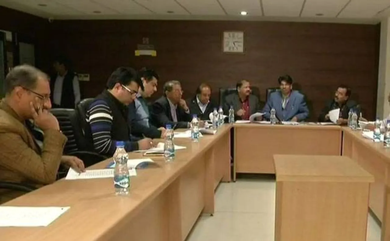 'सुप्रीम' विवाद पर बार काउंसिल की कोशिश, जजों से करेगा बात 7 सदस्यीय प्रतिनिधिमंडल