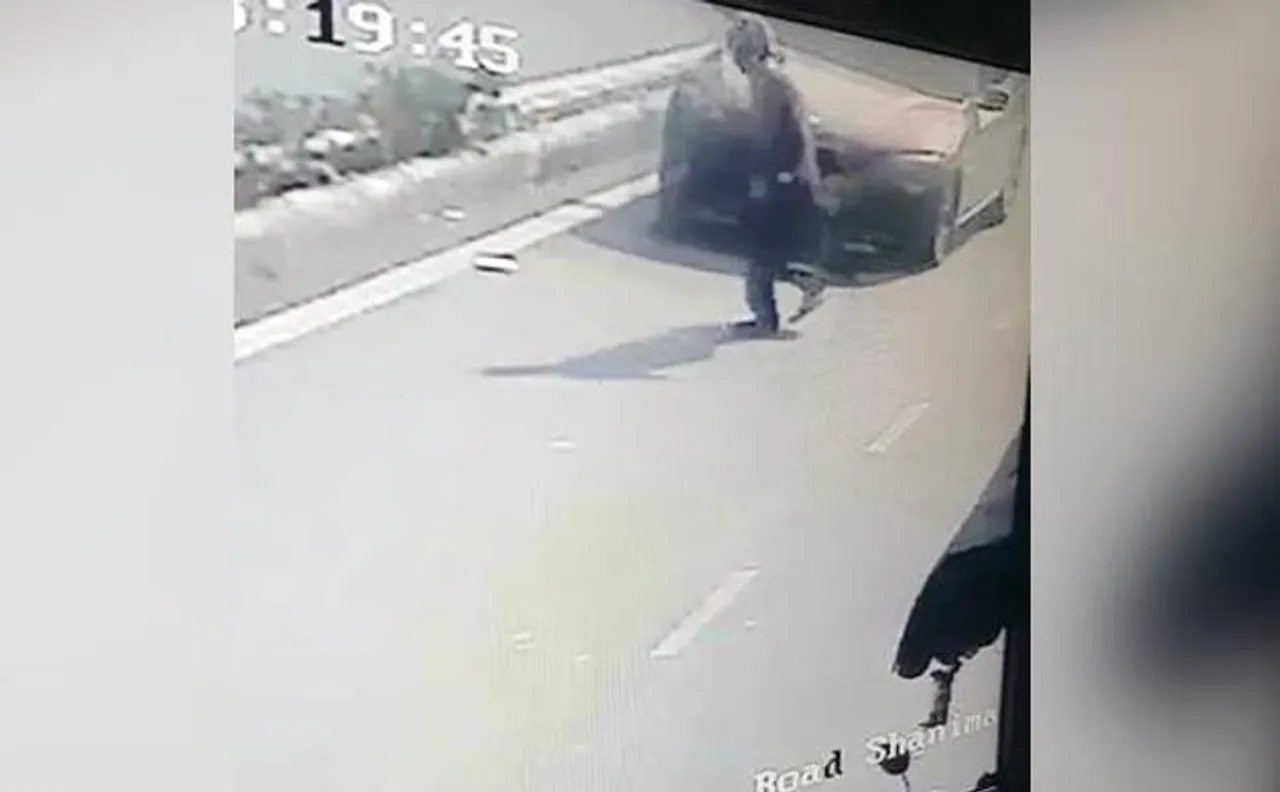 VIDEO: डीयू छात्र ने BMW से एक व्यक्ति को रौंदा, गिरफ्तारी के बाद मिली जमानत