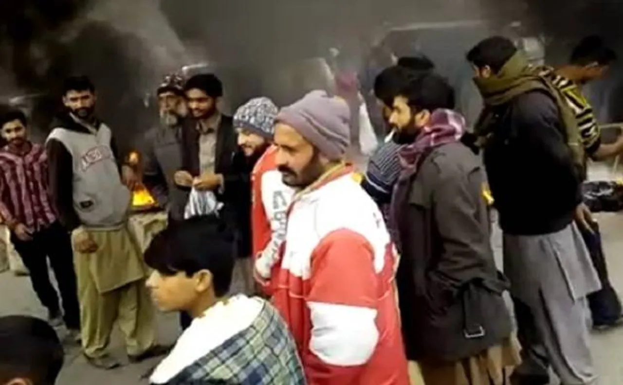 PoK: बिजली कटौती को लेकर भड़के व्यापारी, प्रदर्शन में नीलम वैली किया जाम