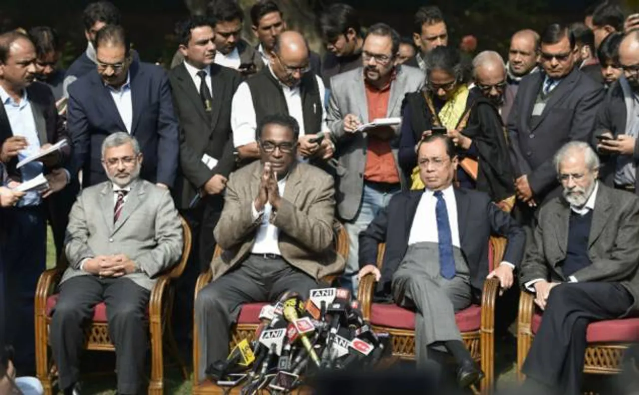 अहम सुनवाई के लिए SC ने बनाई संवैधानिक पीठ, प्रेस कॉन्फ्रेंस करने वाले चारों जजों को नहीं मिली जगह