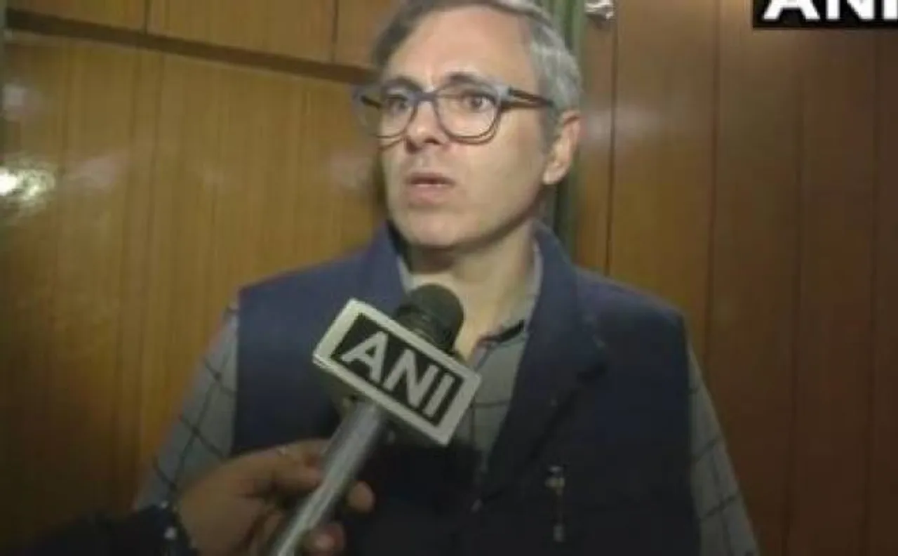 सीमा पर गोलीबारी में आम लोगों का हो रहा नुकसान, दोनो देश निकाले रास्ता: उमर अब्दुल्ला