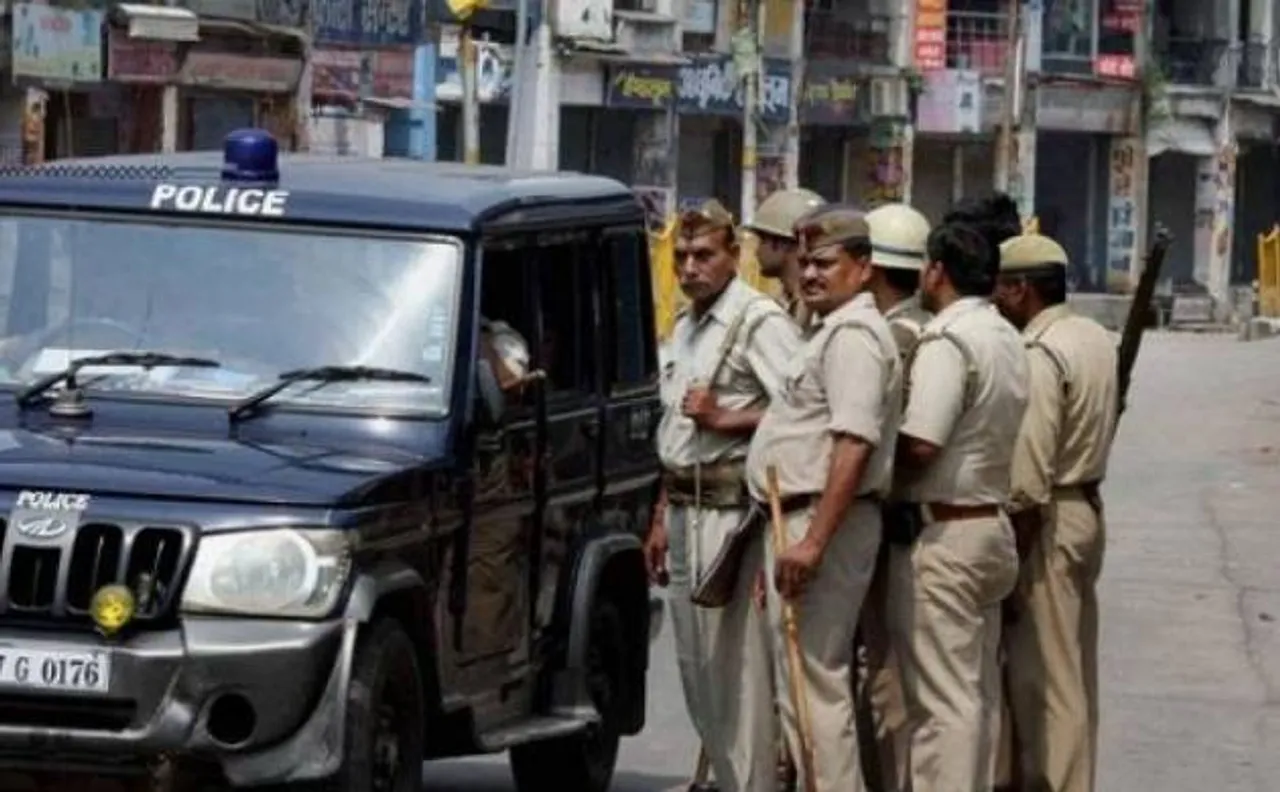 मुरादाबाद में यूपी पुलिस ने 5 संदिग्ध कश्मीरियों को पकड़ा, कोडवर्ड में कर रहे थे बात