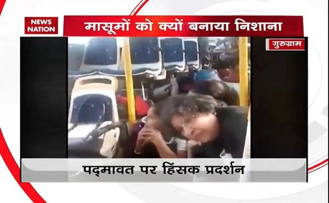 'पद्मावत' का विरोध कर रहे प्रदर्शनकारियों ने स्कूल बस को बनाया निशाना