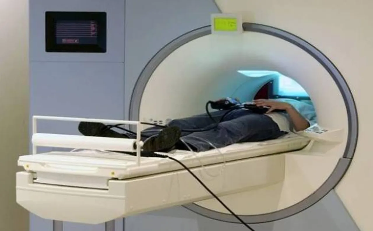 मुंबई के नायर हॉस्पिटल में युवक की MRI मशीन में फंसकर दर्दनाक मौत, युवक की आंखे बाहर निकली