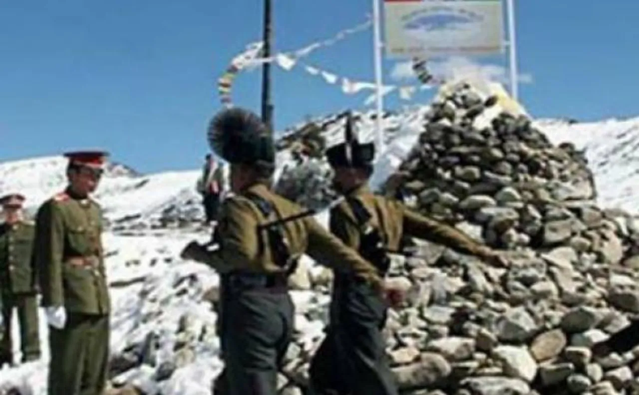 डोकलाम पर चीन ने फिर ठोका दावा, कहा- अधिकार के तहत बना रहे हैं सैन्य ढांचा