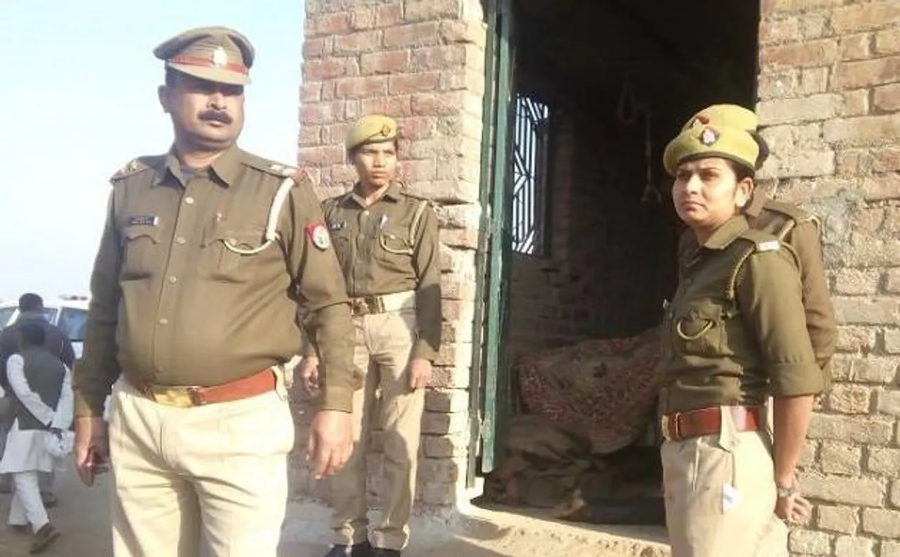UP: बांदा में एक ही परिवार के चार लोगों की गला काटकर हत्या, पुलिस जांच में जुटी