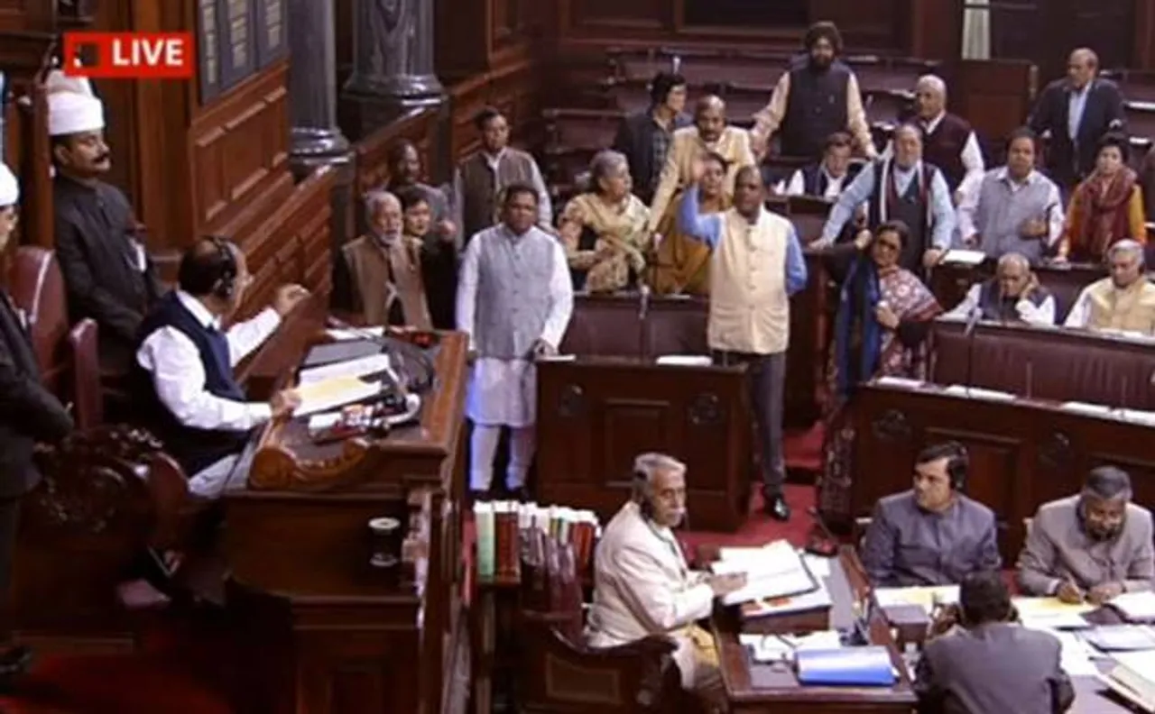 नोएडा 'फर्जी एनकाउंटर' मामले पर सपा सांसदों का हंगामा, सरकार से मांगा जवाब