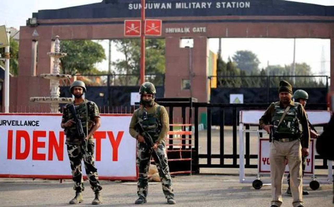 श्रीनगर में आतंकियों के साथ मुठभेड़ जारी, घायल सीआरपीएफ का एक जवान शहीद