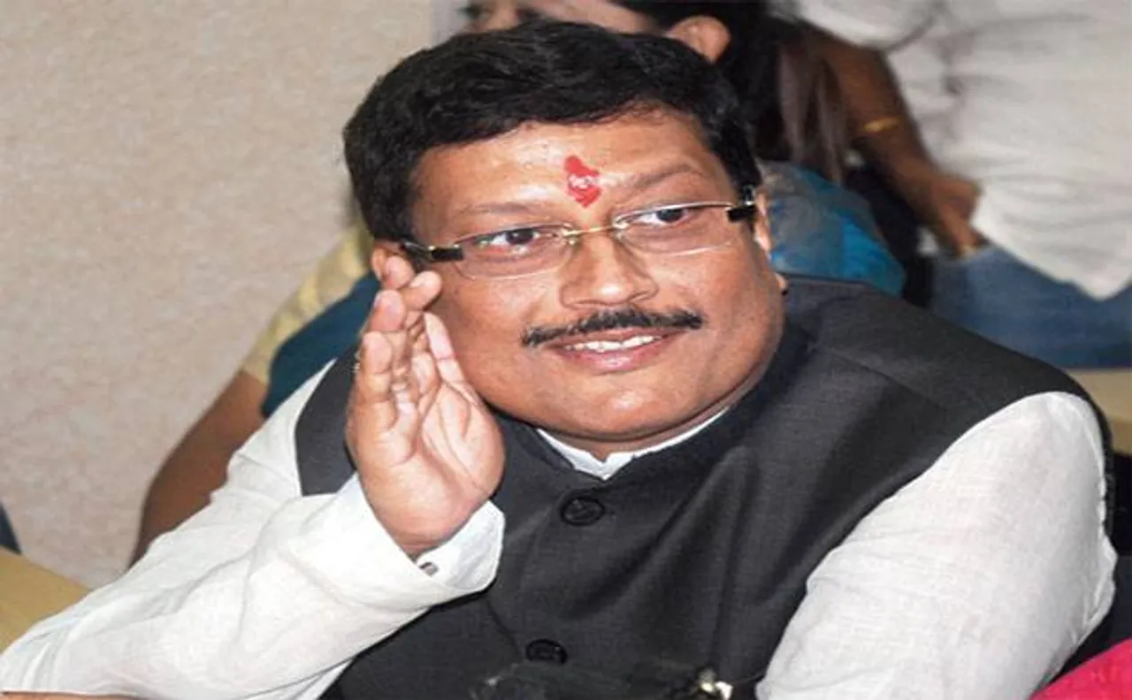 पश्चिम बंगालः टीएमसी सांसद ने चुनाव के लिए मांगा चंदा, कारोबारी ने दर्ज कराई एफआईआर