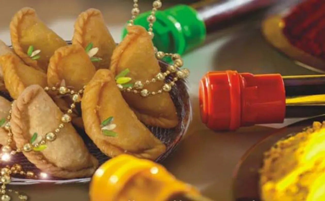 होली पर गुझिया खरीदते समय इन 5 बातों का रखें ध्यान