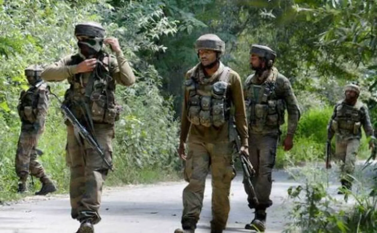 तेलंगाना मुठभेड़ में 10 नक्सली मारे गए, एक पुलिसकर्मी शहीद