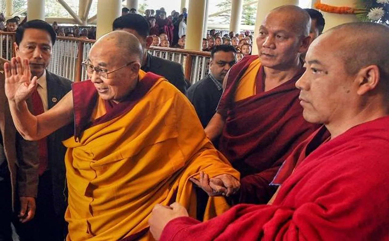 विदेश मंत्रालय ने कहा, कहा- दलाई लामा पर भारत के स्टैंड में कोई बदलाव नहीं