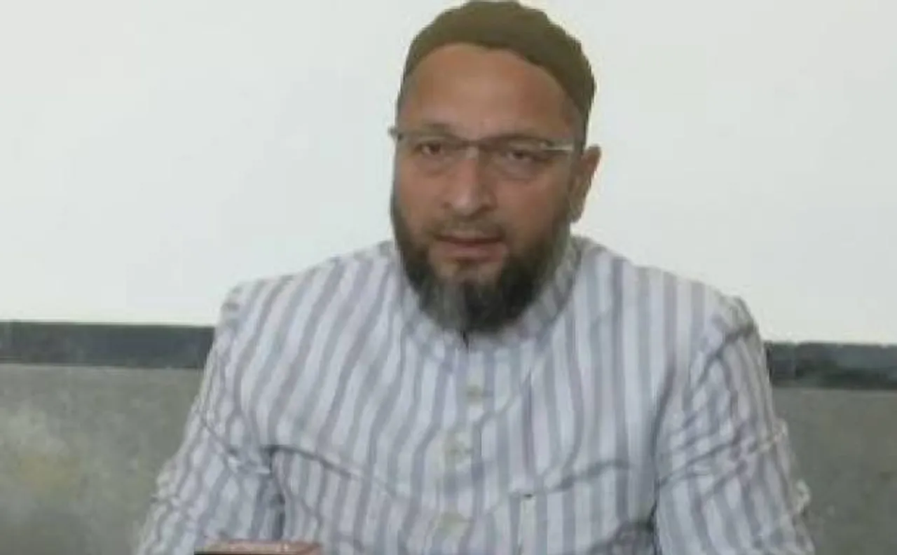 ओवैसी ने तेलंगाना सीएम चंद्रशेखर राव की तरफ इशारों में बढ़ाया दोस्ती का हाथ