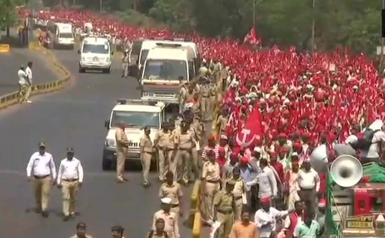 महाराष्ट्र: कर्जमाफी की मांग को लेकर किसानों का मार्च ठाणे पहुंचा, विधानसभा का करेंगे घेराव