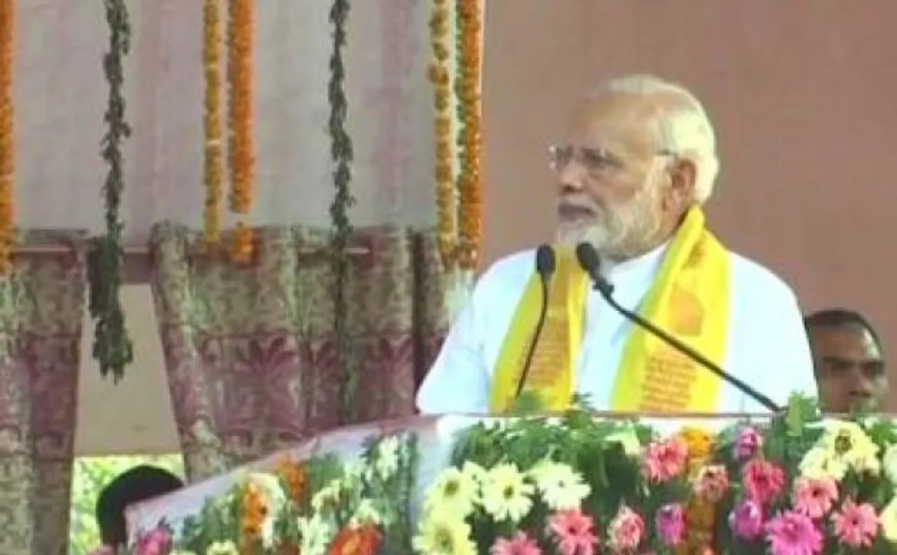 पीएम मोदी ने कहा- काशी की धार्मिक पहचान बाबा विश्वनाथ से और औद्योगिक पहचान DLW से