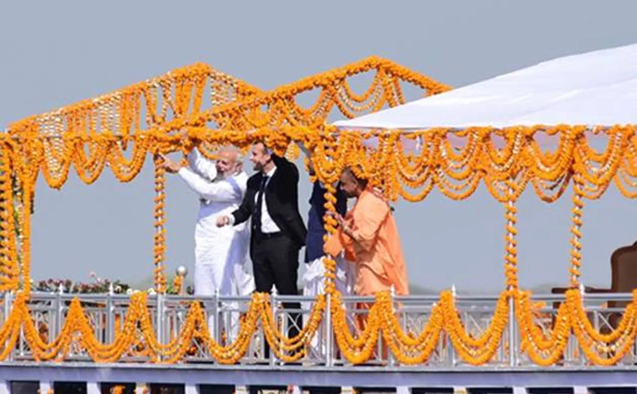 पीएम मोदी ने मैक्रों को कराया काशी दर्शन, DLW को बताया औद्योगिक पहचान