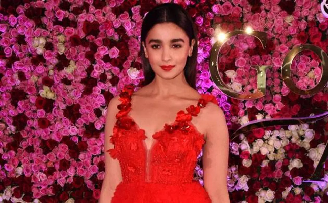 B'day Spl: जन्मदिन के मौके पर रिलीज़ हुआ 'राज़ी' में आलिया भट्ट का नया लुक