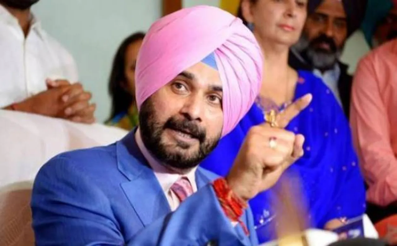 मजीठिया से माफी मांगने पर फ़ज़ीहत, सिद्धू बोले- केजरीवाल ने पंजाब का किया अपमान