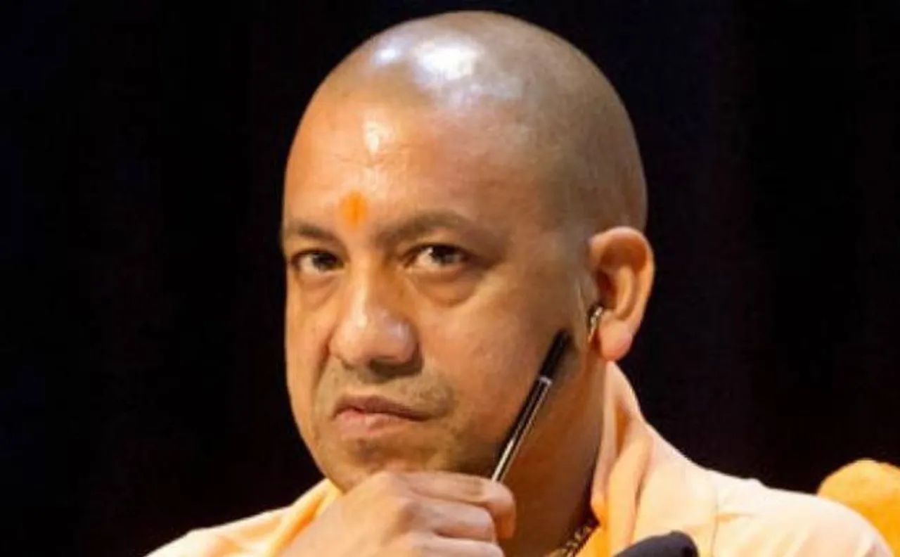 UP: उपचुनाव में BJP को मिली हार के बाद गोरखपुर DM समेत 37 IAS का तबादला