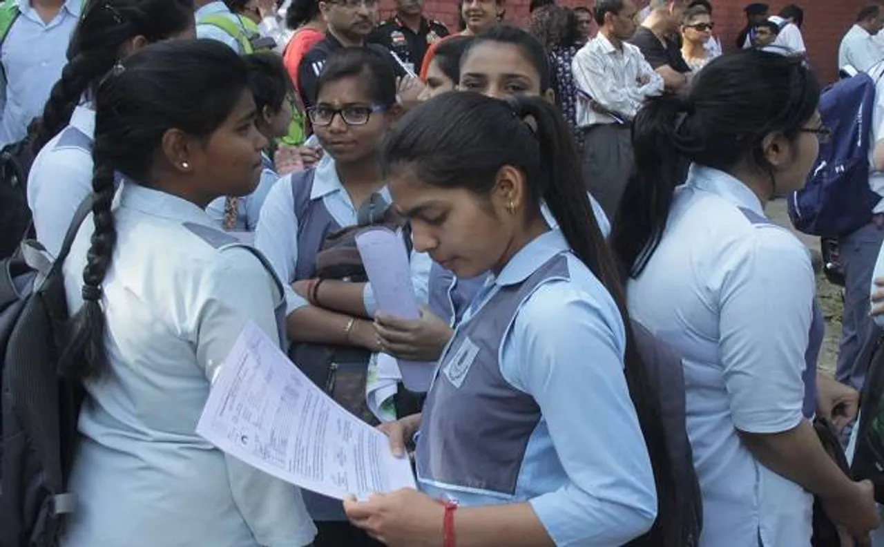 CBSE पेपर लीक: कांग्रेस ने की जांच की मांग, कहा- बर्खास्त किए जाएं शिक्षा मंत्री और CBSE चीफ