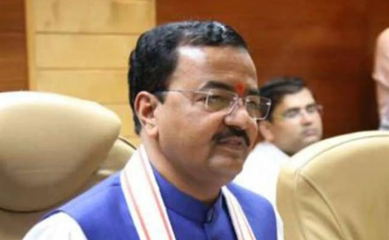 अखिलेश के आरोपो का मौर्या ने दिया जवाब, कहा-ना देखें CM का सपना