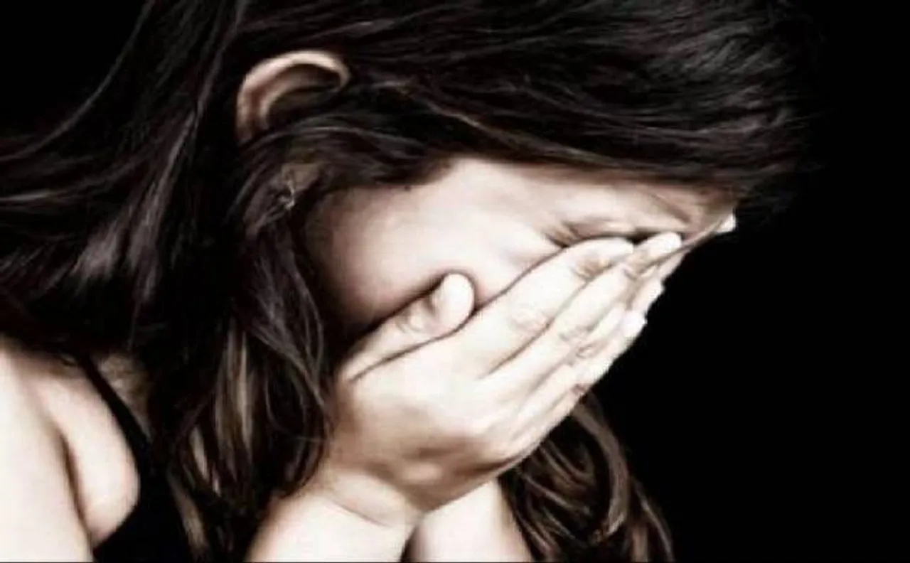 दिल्ली: सीनियर डॉक्टर ने डिनर के बहाने जूनियर से किया रेप, FIR दर्ज