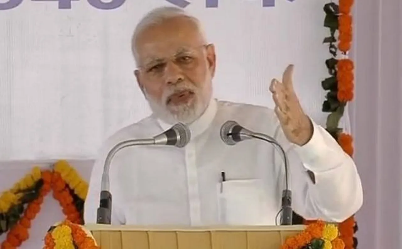 SC-ST एक्ट बवाल पर पीएम मोदी ने तोड़ी चुप्पी, हमसे ज्यादा सम्मान अंबेडकर का किसी ने नहीं किया