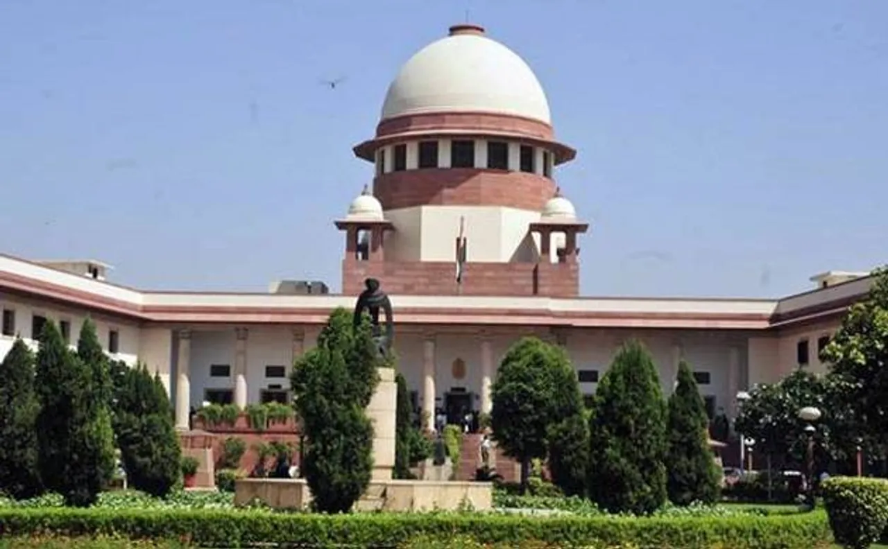 दिल्ली सीलिंग: सुप्रीम कोर्ट ने कहा, झुग्गी झोपड़ी और गरीबों पर नहीं होगी कार्रवाई