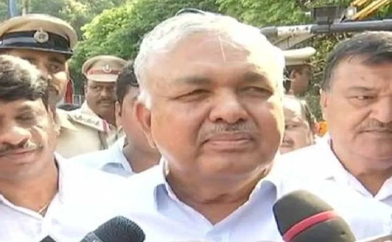 कर्नाटक चुनाव: मंत्री ने कहा- लिंगायत दार्शनिक बसवेश्वर पर किसी का अधिकार नहीं है