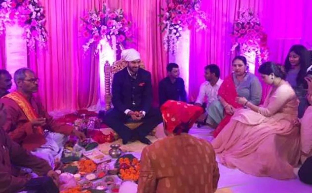 लालू यादव की अनुपस्थिति में बेटे तेजप्रताप और ऐश्वर्या राय की हुई सगाई