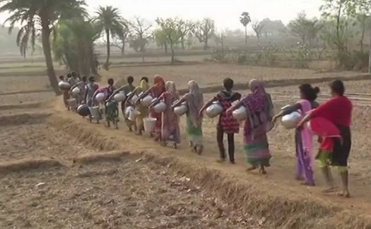 ओडिशा: जल संकट से जूझता ग्रामीण क्षेत्र, पीने के पानी के लिए लोगों को तय करना पड़ रहा है लंबी दूरी का सफर