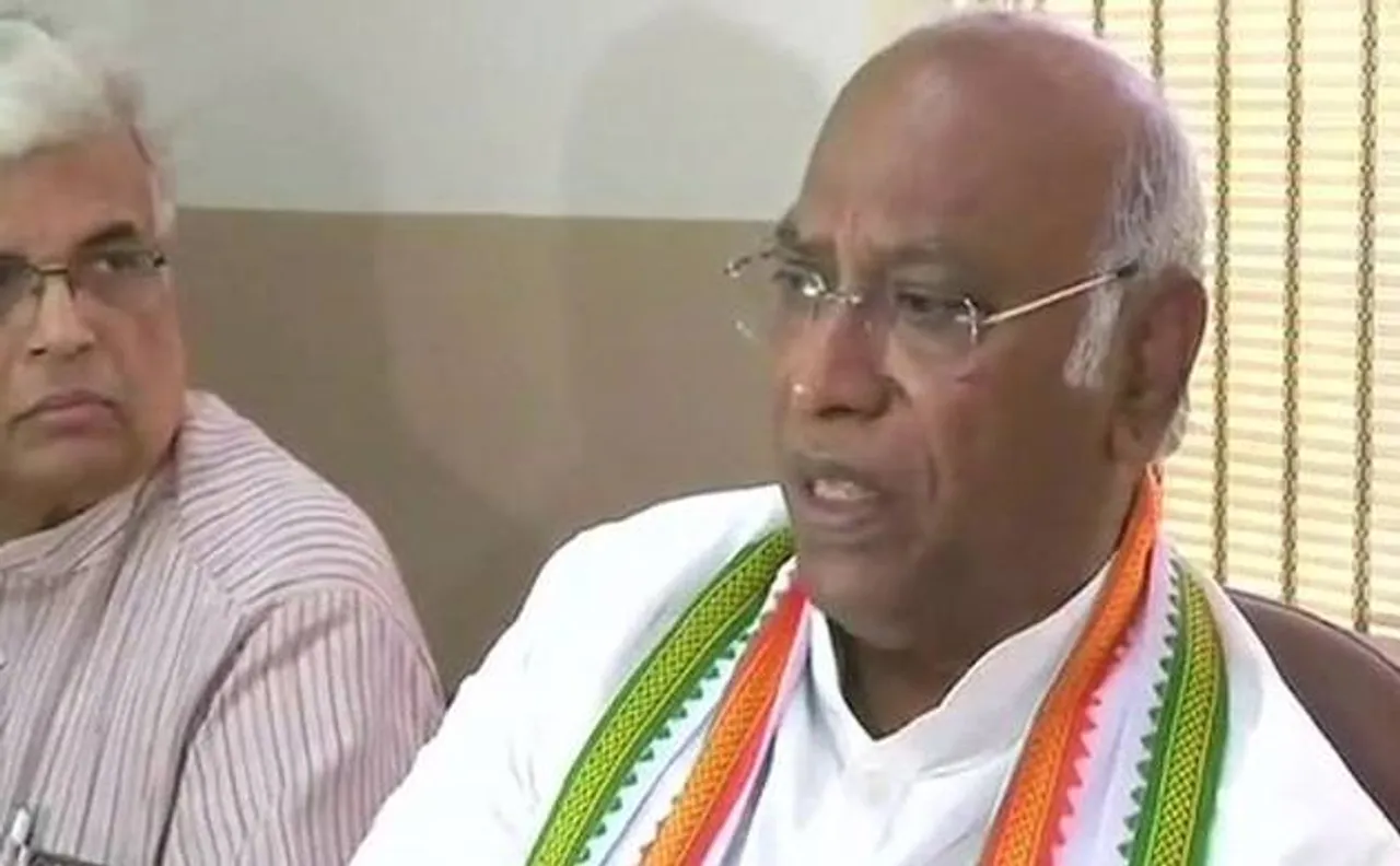 कांग्रेस नेता खड़गे ने सीएम सिद्धरमैया का किया बचाव, कहा- दो सीटों पर चुनाव लड़ने में क्या गलत