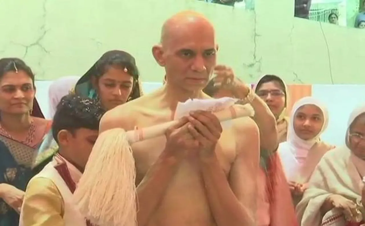 मुंबई: 'ज्ञान' पाने के लिए हीरा व्यापारी बन गया भिक्षु, एक झटके में छोड़ दी करोड़ों की संपत्ति