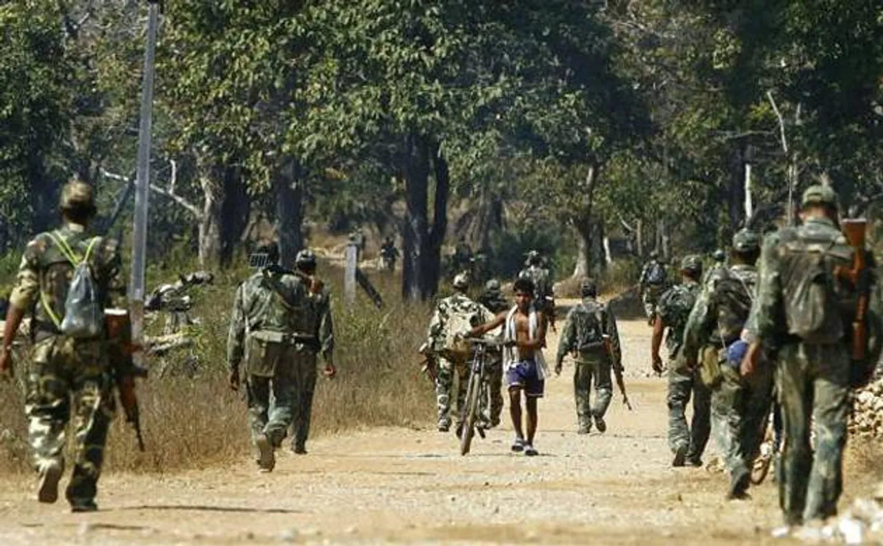 छत्तीसगढ़: गढ़चिरौली के बाद सुकमा में नक्सलियों के खिलाफ बड़ी कामयाबी, कमांडर सहित 9 गिरफ्तार