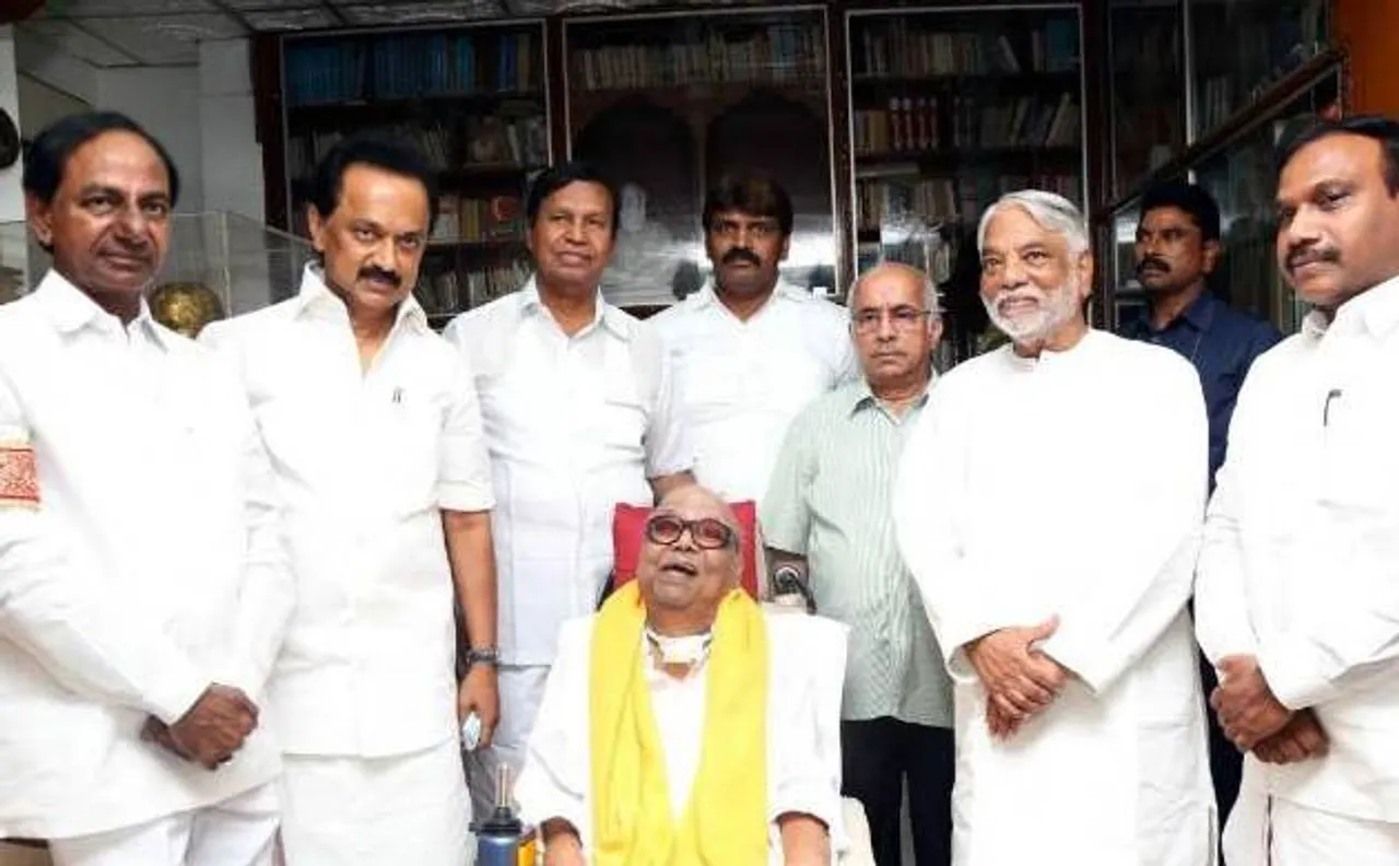 तीसरे मोर्चे की सुगबुगाहट हुई तेज, तेलंगाना सीएम केसीआर ने की स्टालिन से मुलाकात