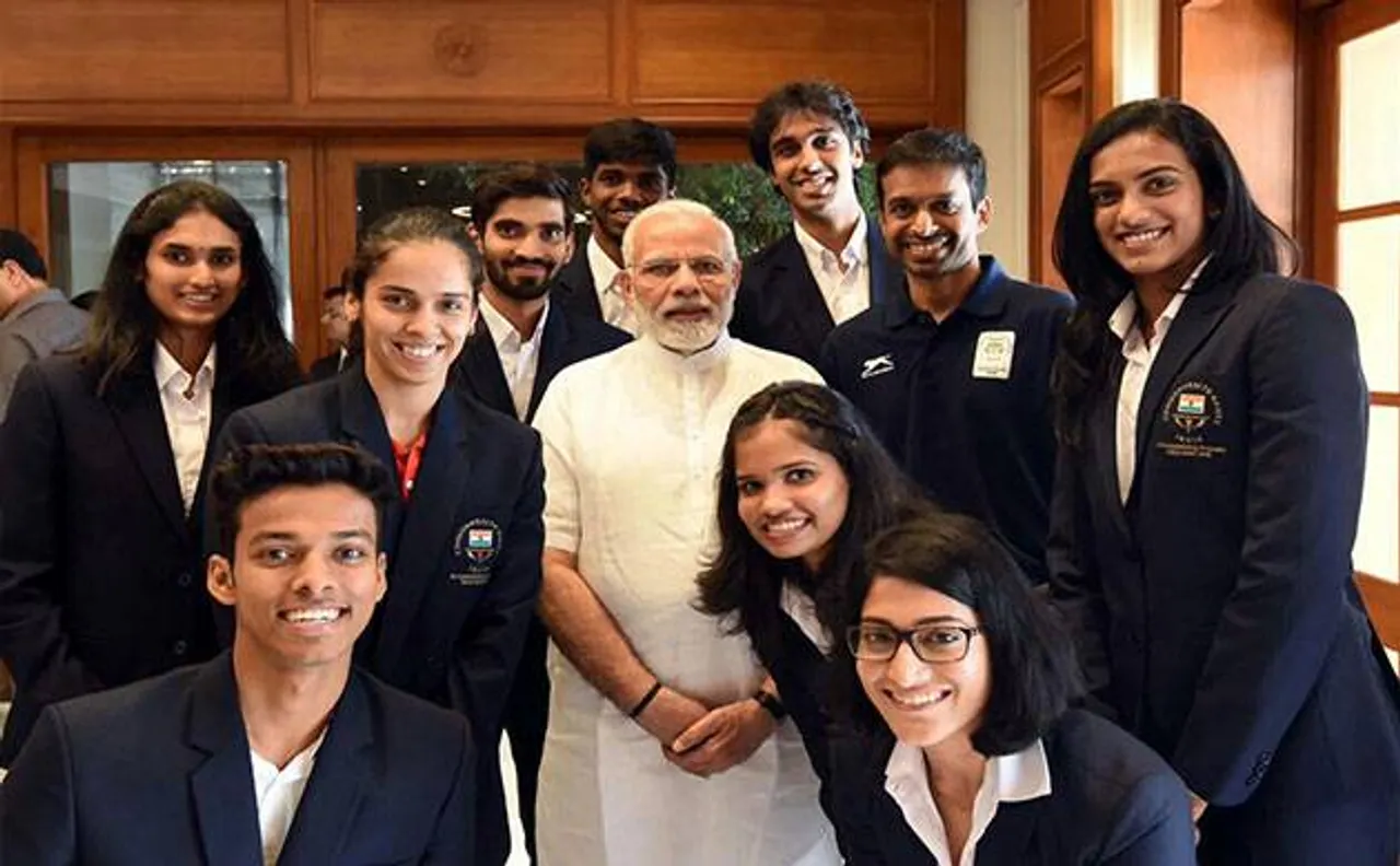 पीएम नरेंद्र मोदी ने राष्ट्रमंडल खेल में मेडल जीतने वाले खिलाड़ियों से की मुलाकात