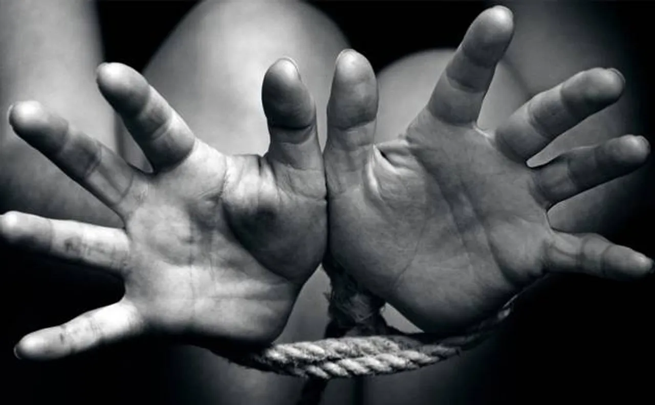 टीचर ने 8वीं के छात्र का मोबाइल फोन जब्त किया तो हुआ ये हाल