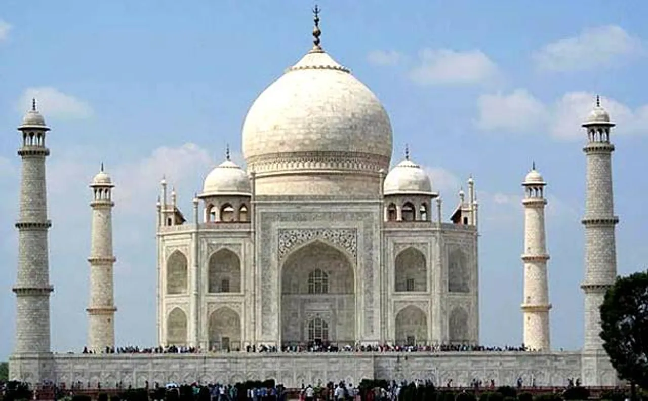 ताजमहल के खराब रख-रखाव पर सुप्रीम कोर्ट की पुरातत्व विभाग को कड़ी फटकार, केंद्र लेगा विदेशी विशेषज्ञों की मदद