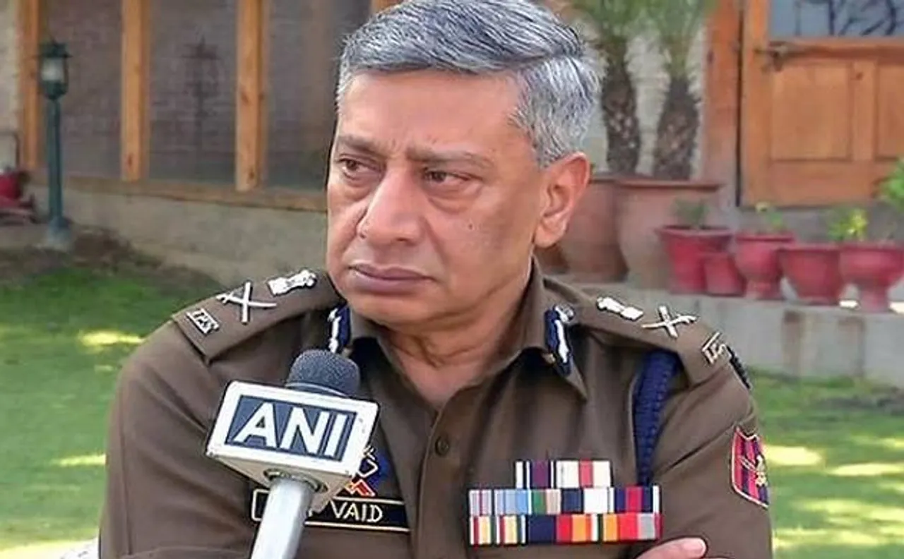 कश्मीर: डीजीपी वैद को सीजफायर से सकारात्मक बदलाव की उम्मीद, कहा- आतंक के खिलाफ नरमी नहीं