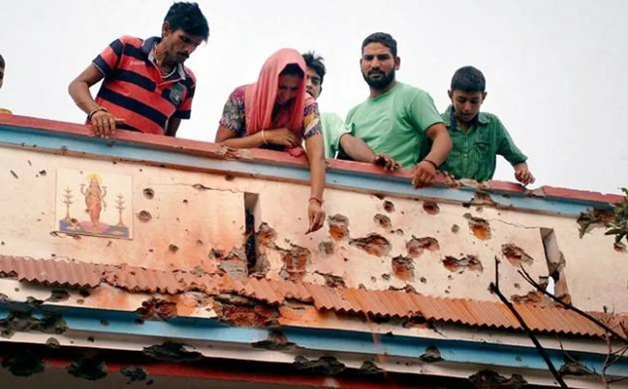 पाकिस्तान की नापाक हरकत जारी, सीमाई गांवों पर भारी गोलीबारी में 13 लोग घायल
